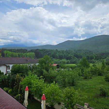 Family Hotel Komhotel Berkovitsa Luaran gambar