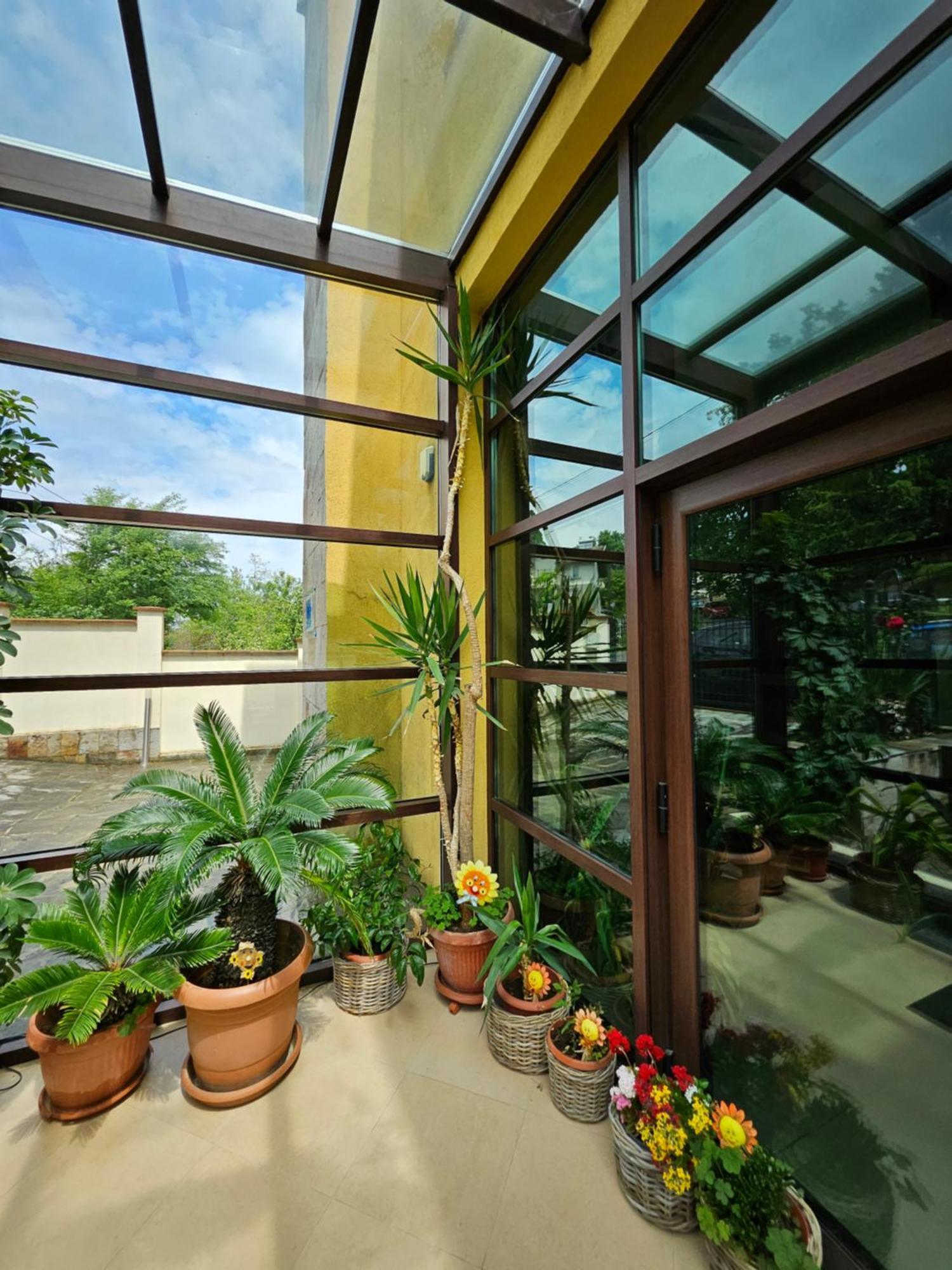 Family Hotel Komhotel Berkovitsa Luaran gambar